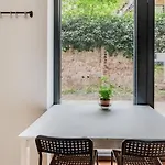 Urban Chic In Trendy Prenzlauer Berg Self-check-in
