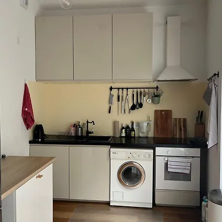 Urban Chic In Trendy Prenzlauer Berg Self-check-in