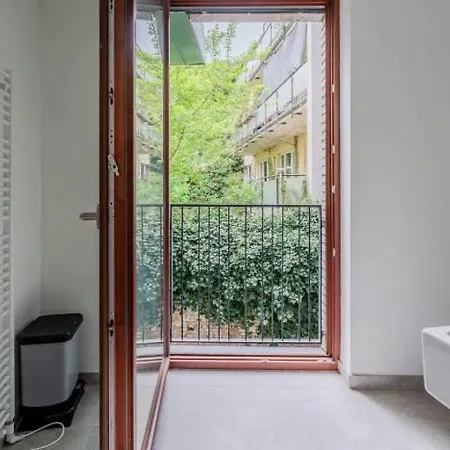 Urban Chic In Trendy Prenzlauer Berg Self-check-in Apartment Berlin